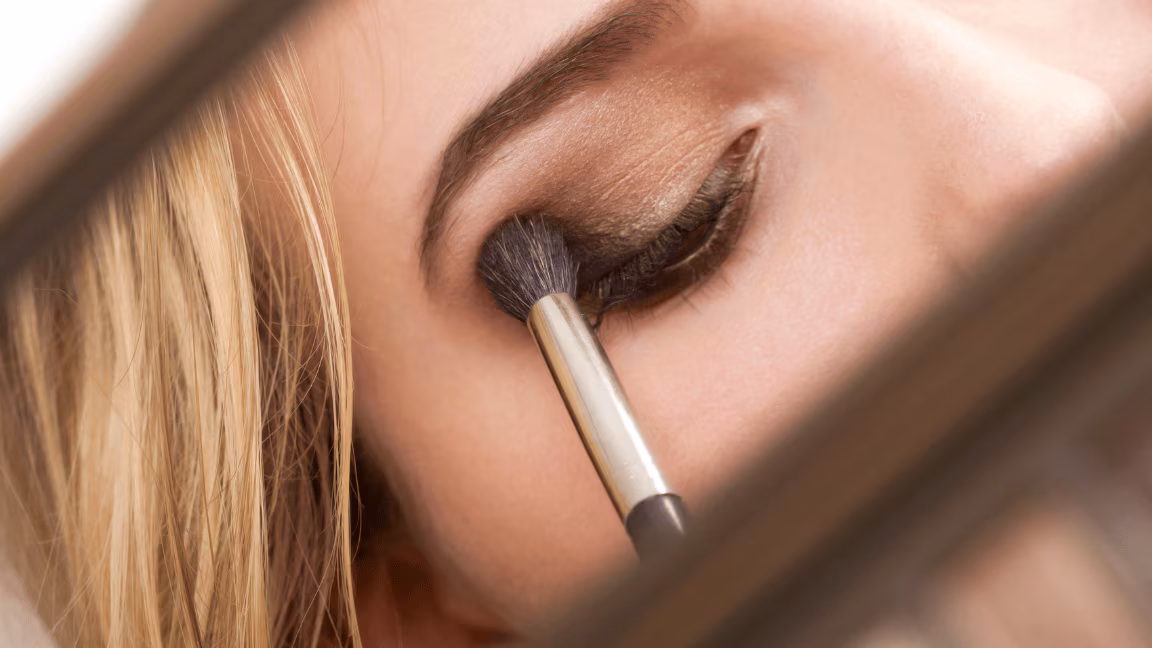 Countdown to 2025: 8 New Year’s Eve Makeup Looks That Will Steal The Spotlight