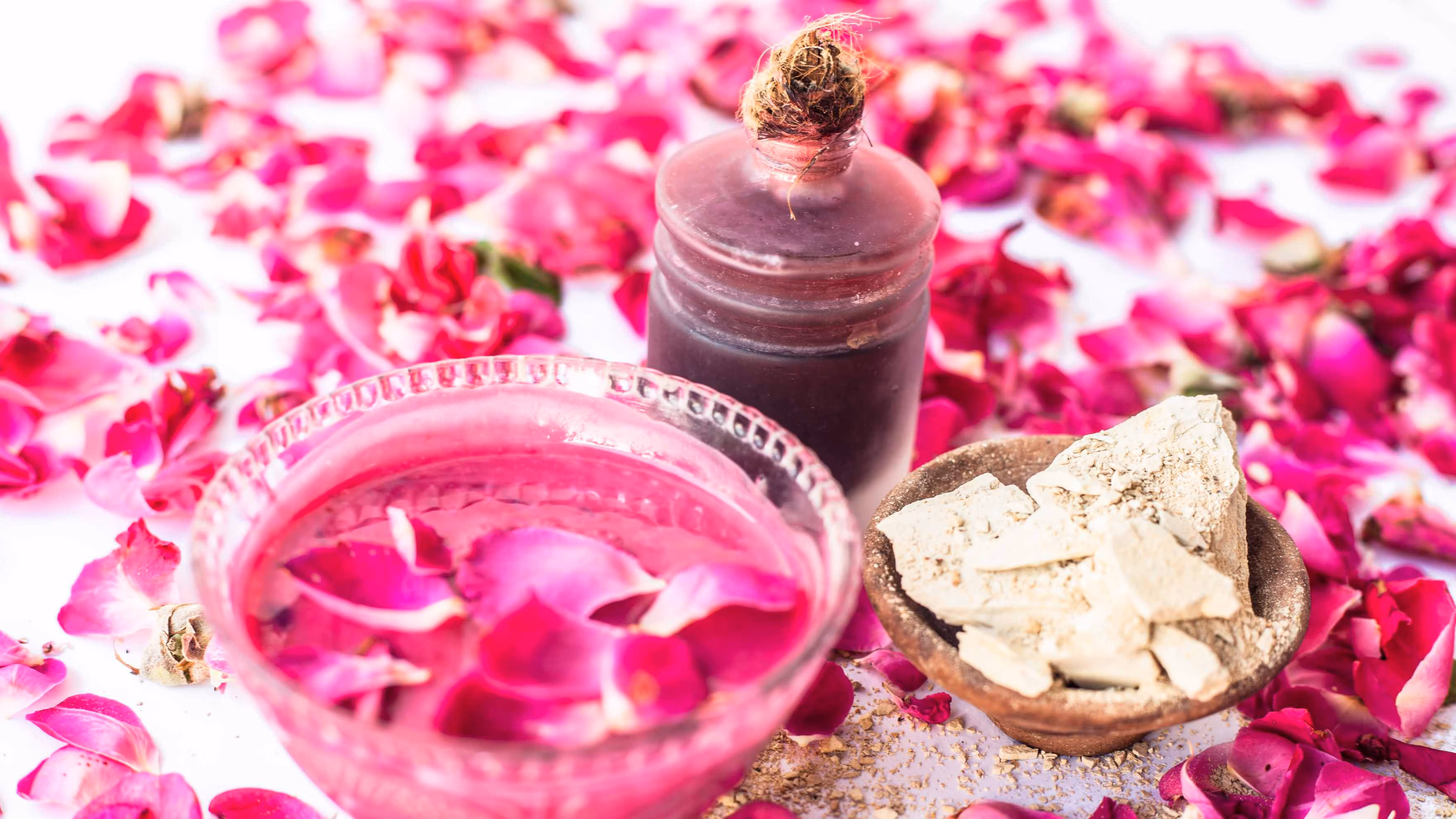 Rose Water + Multani Mitti (Fuller’s Earth) Pack for Oily Skin